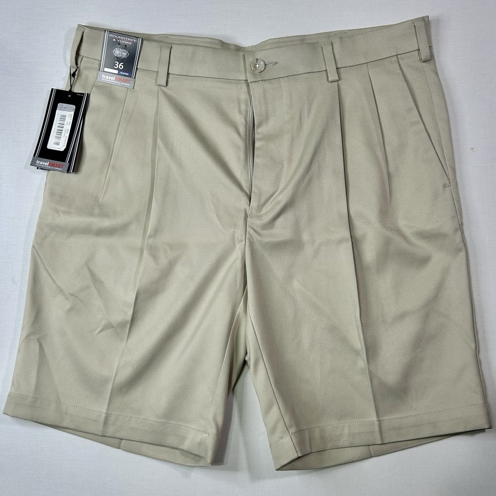 Roundtree & Yorke TravelSmart Shorts Mens 36 Khaki Pleated Stretch Waist NWT - Picture 6 of 7